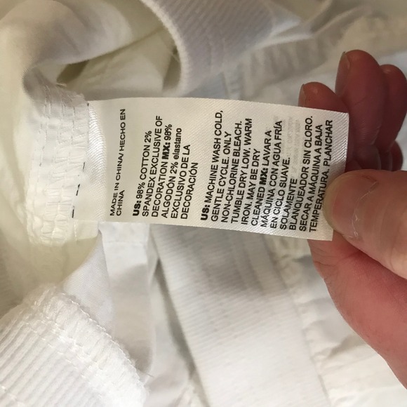 Chicos White Capris Cropped Cargo Pants  Size 18 Elastic Waist Side Zip Pocket - Picture 11 of 11